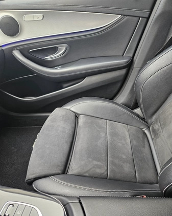 Mercedes-Benz Klasa E cena 124900 przebieg: 176000, rok produkcji 2017 z Nowe Miasto Lubawskie małe 254